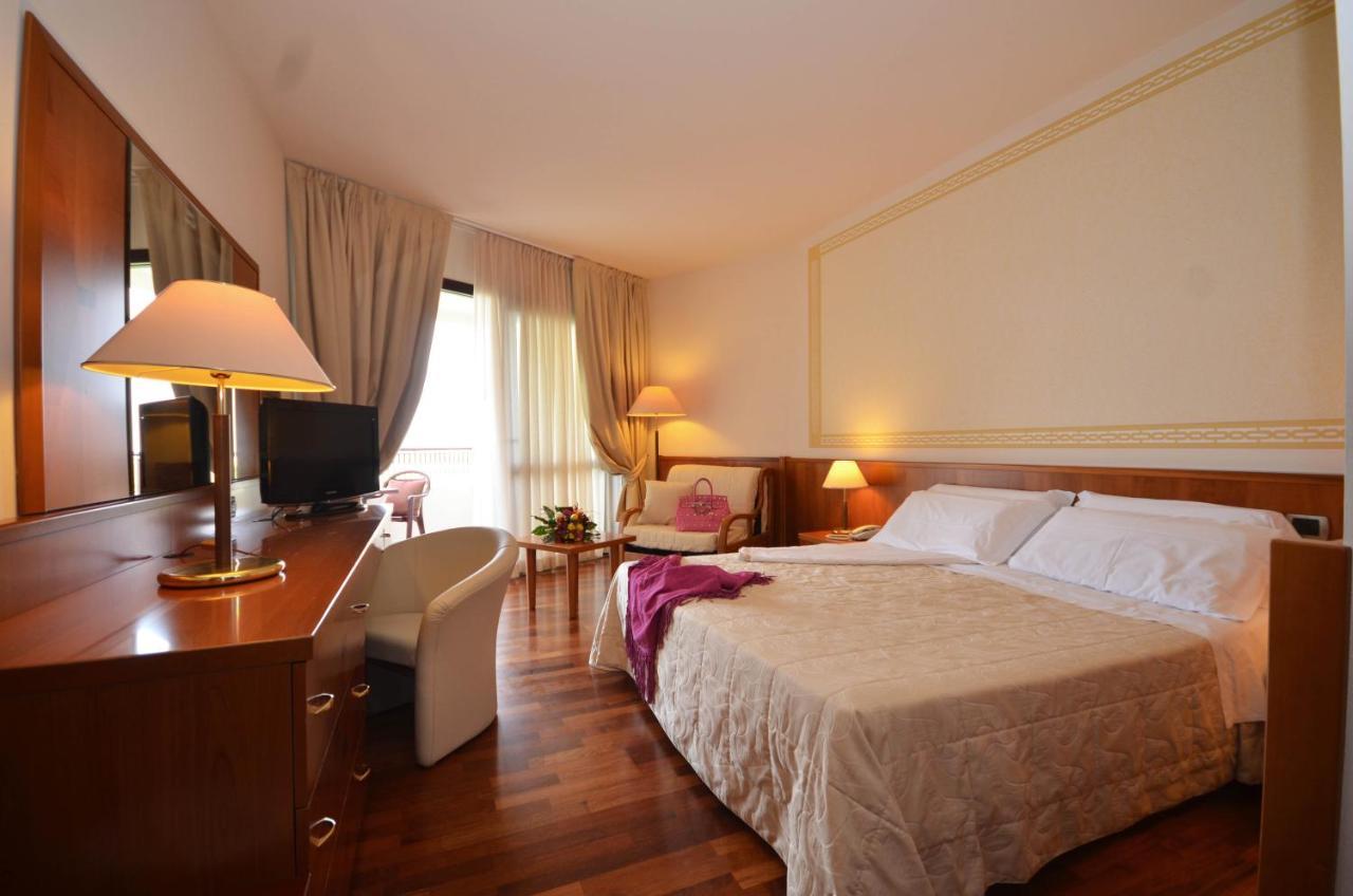 Savoy Beach Hotel & Thermal Spa Μπιμπιόνε Εξωτερικό φωτογραφία