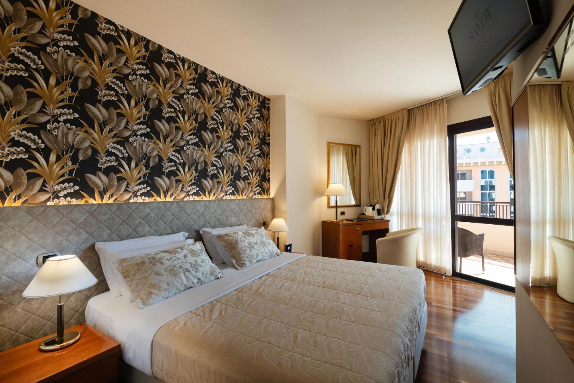 Savoy Beach Hotel & Thermal Spa Μπιμπιόνε Εξωτερικό φωτογραφία A room at the hotel