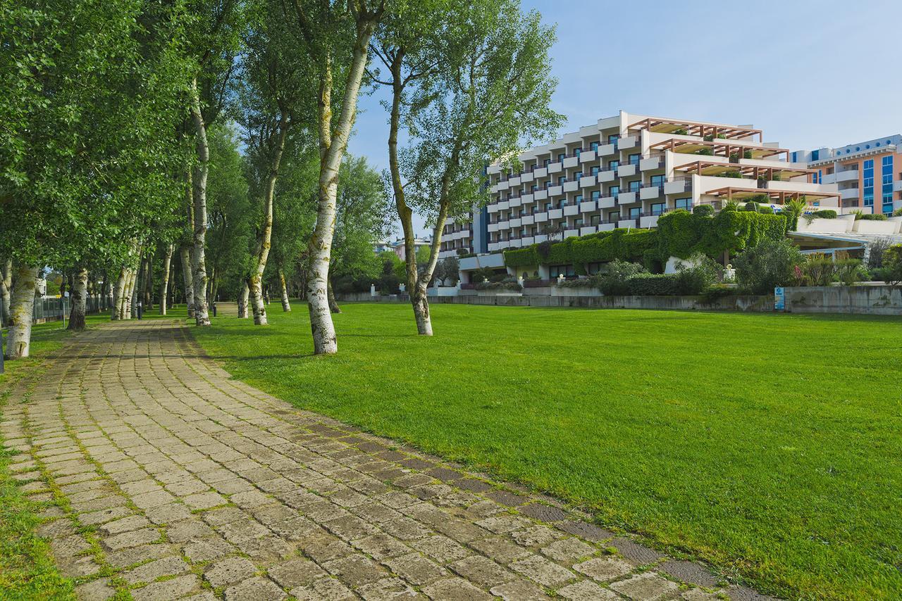 Savoy Beach Hotel & Thermal Spa Μπιμπιόνε Εξωτερικό φωτογραφία The campus